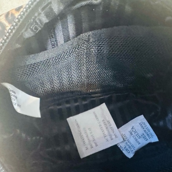 VICTORIA'S SECRET Makeup Bag - Picture 10 of 10